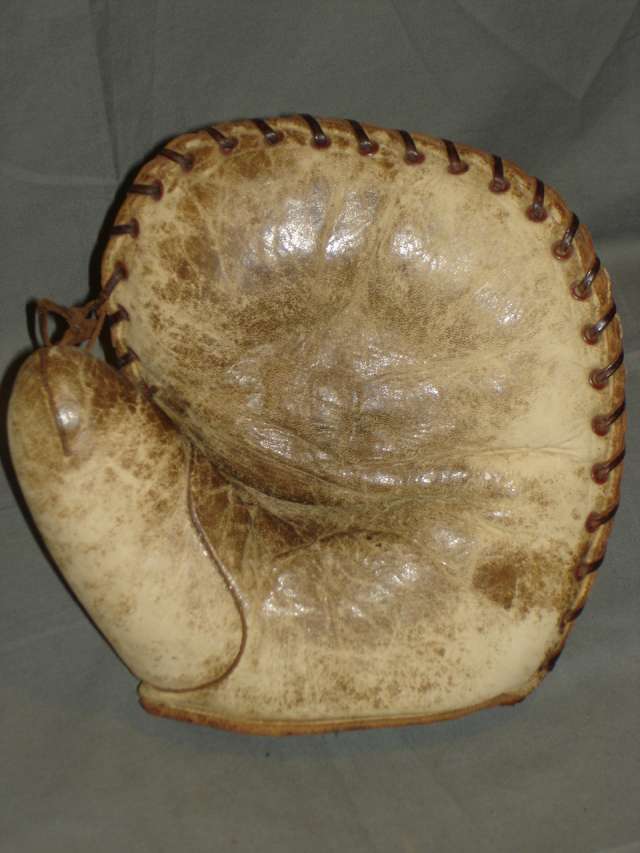 White Basemitt Front